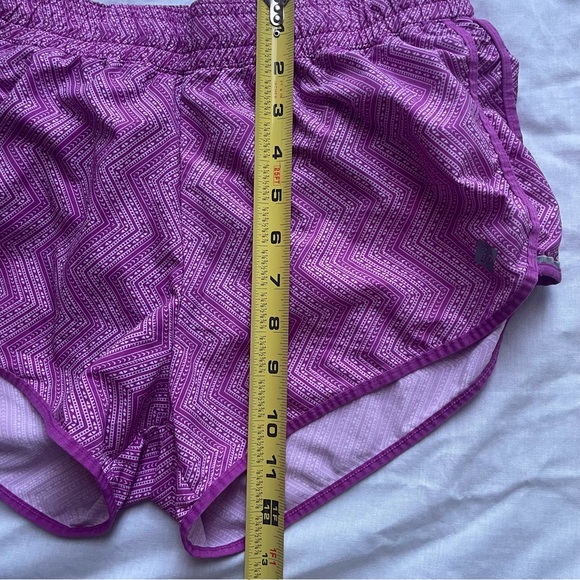 Prana Chevron Print Running Shorts, M - Picture 8 of 10